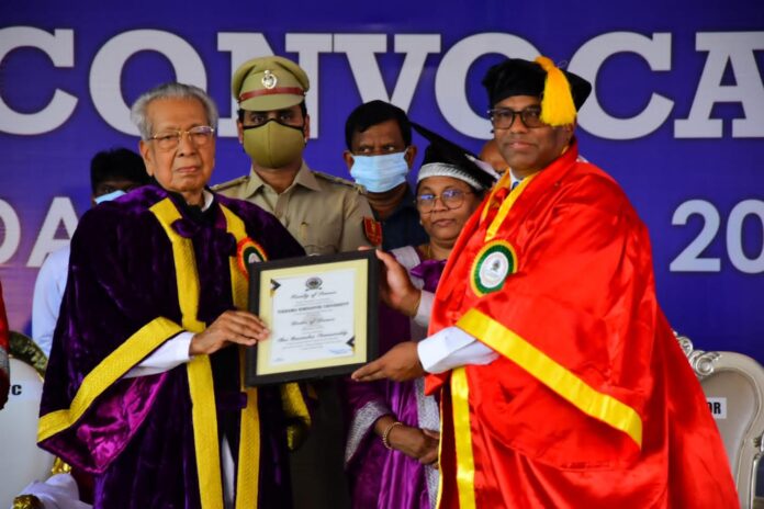 Ravindra Sannareddy receives honorary doctorate from Vikrama Simhapuri University